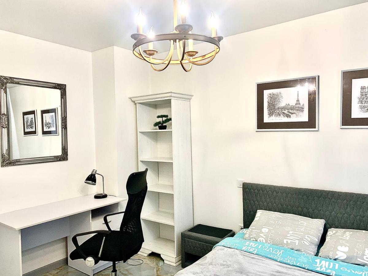 4-Room Jacuzzi Apartment Lvov Exteriér fotografie