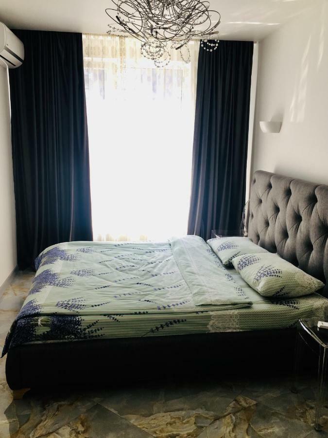 4-Room Jacuzzi Apartment Lvov Exteriér fotografie
