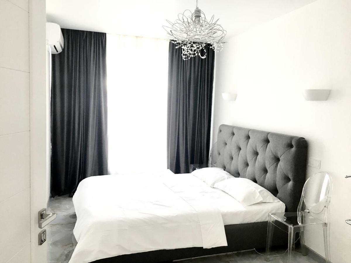 4-Room Jacuzzi Apartment Lvov Exteriér fotografie
