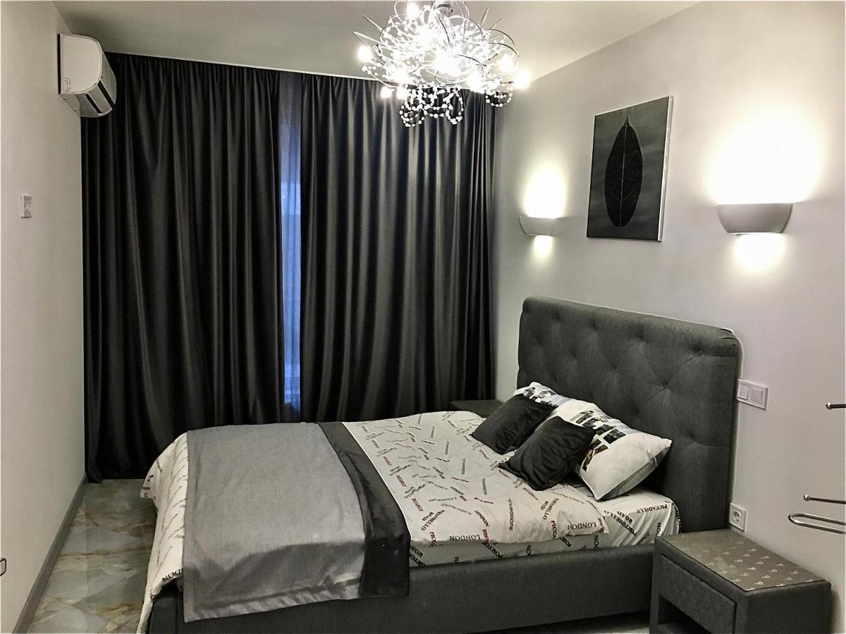 4-Room Jacuzzi Apartment Lvov Exteriér fotografie