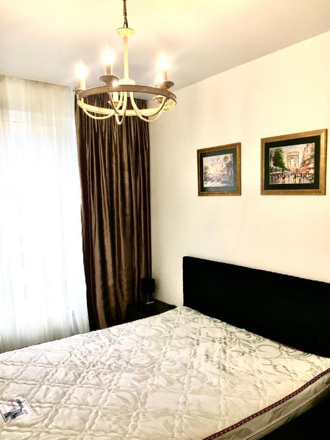 4-Room Jacuzzi Apartment Lvov Exteriér fotografie